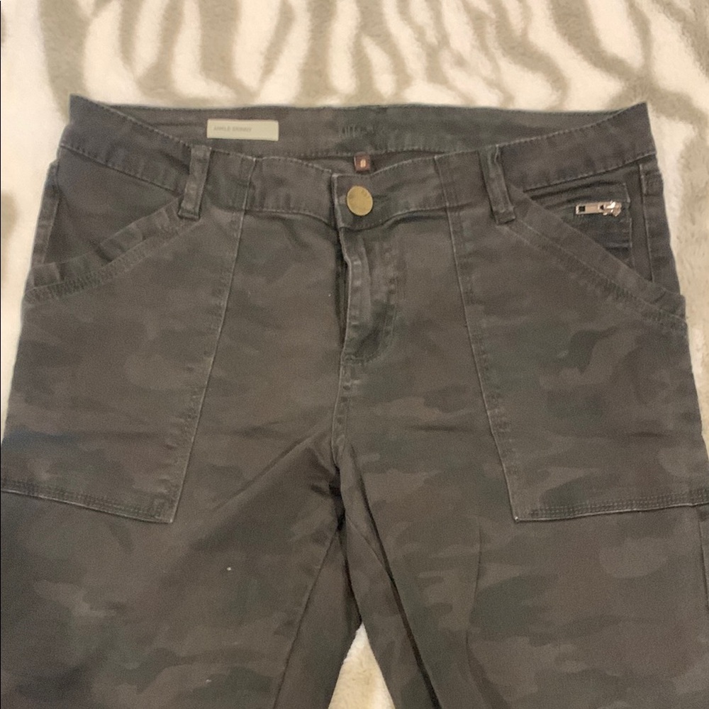 Kut from the Kloth Green Skinny Jeans with Rich Color - Picture 4 of 7